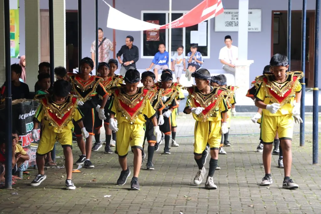 Melestarikan Tarian Kubro Siswo, Akulturasi Tari Tradisi dan Shalawat