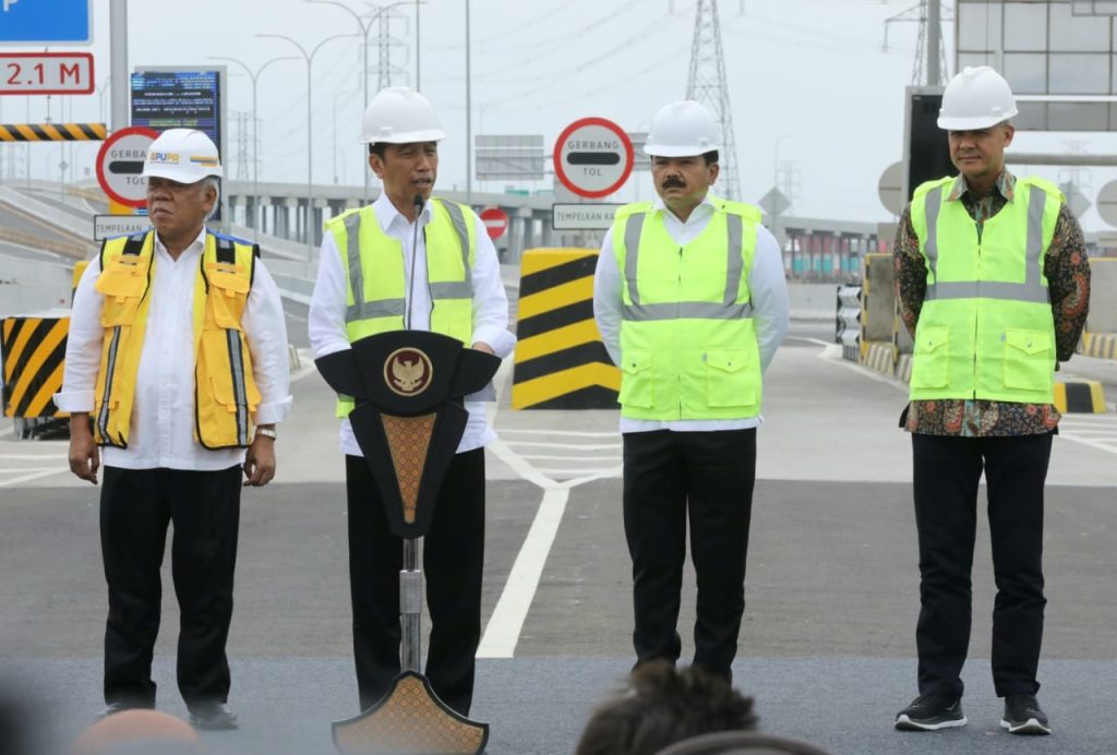 Ikut Peresmian Jalan Tol, Ganjar: Semoga Bisa Urai Kemacetan dan Rob