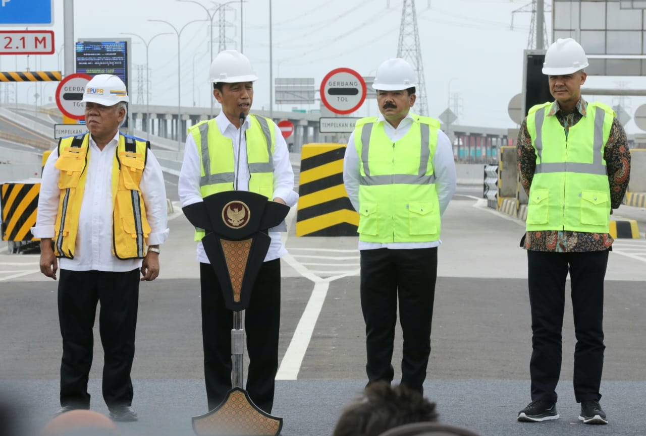 Ikut Peresmian Jalan Tol, Ganjar: Semoga Bisa Urai Kemacetan dan Rob