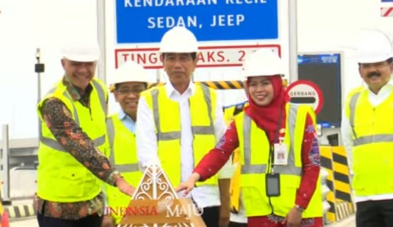 Presiden Jokowi: Tol Semarang – Demak Percepat Logistik dan Sebagai Tanggul Laut