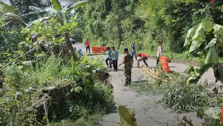 Longsor Jalan Utama Simo – Klego Mulai Ditangani