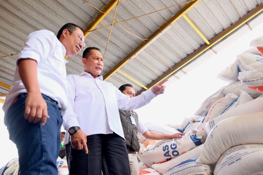 Bulog Siapkan Semua Stok untuk Banjir Beras Operasi Pasar