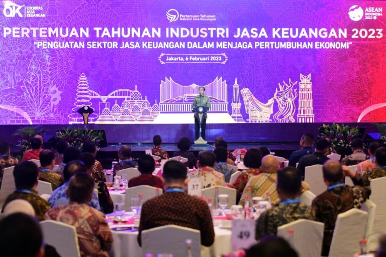 Presiden Perintahkan OJK Perketat Pengawasan Produk Jasa Keuangan