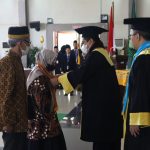 Meninggal Karena Kanker Paru-paru, Orang Tua Gantikan Wisudawan UIN Walisongo