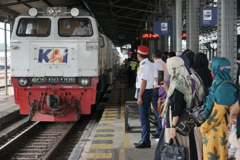 KAI Daop 4 Semarang Tetapkan Tarif Khusus untuk KA dan Relasi Tertentu