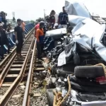 KA Argo Bromo Anggrek Sambar Mobil, Pasutri Tewas di Tempat