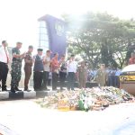 Usai Peringatan HUT Satpol PP, Ribuan Botol Miras Dimusnahkan