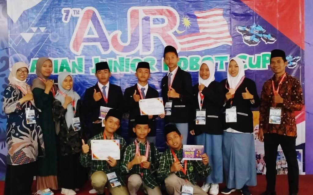 Tim Robotic Ponpes Minthol Raih Dua Perunggu pada Ajang AJR Malaysia