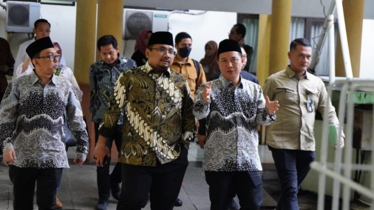 Ada 62 Ribu Lansia, Menag Minta Petugas Haji Siapkan Kursi Roda Hingga Mobil Golf 