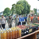 Jelang Ramadhan, Satpol PP Kebumen Musnahkan 729 Botol Miras