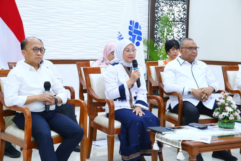 Menaker Terbitkan Surat Edaran THR Keagamaan 2023: THR Wajib Dibayar Penuh