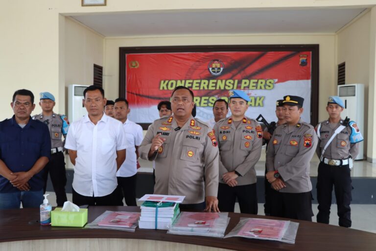 Satreskrim Polres Demak Tangkap Kades Surodadi Terkait Kasus Korupsi Rp 747 Juta