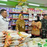 Pantau Pasar, Bupati: Harga Kebutuhan Pokok Relatif Stabil dan Stok Aman
