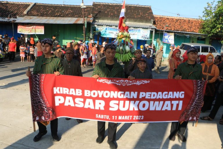 Kirab dan Bancaan, Jadi Permohonan Keberkahan dan Keselamatan Pasar Sukowati