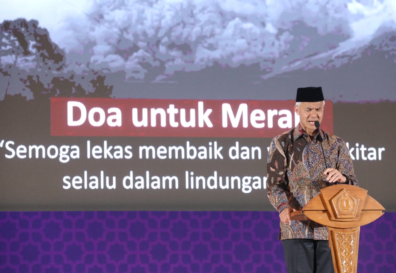 Status Siaga, Ganjar Pimpin Doa Tokoh Lintas Agama untuk Warga Sekitar Merapi