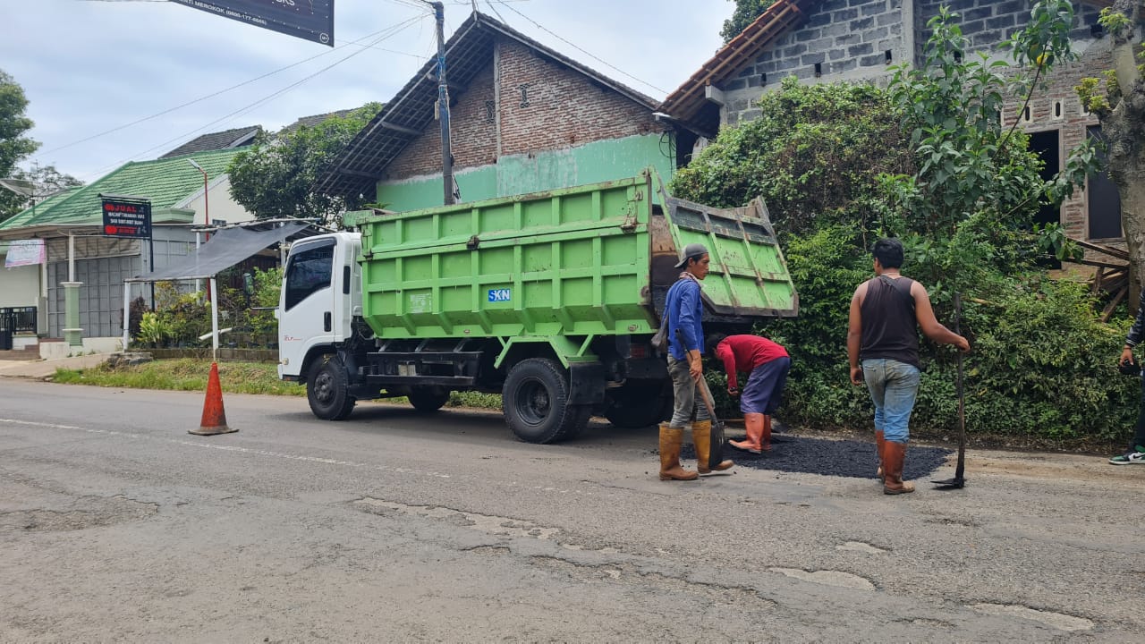 Dua Hari Langsung Diperbaiki, Warga yang Lapor Lewat Aplikasi Jalan Cantik