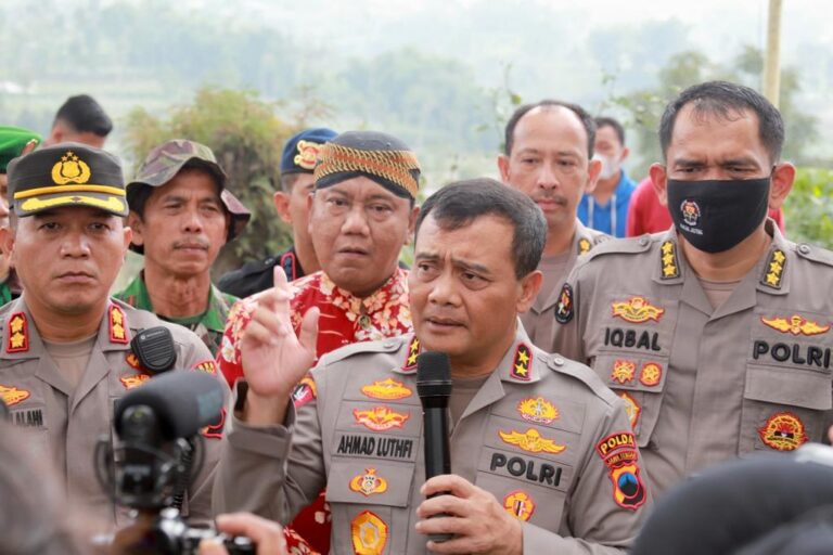 Antisipasi Gagal Panen, Polda Jateng Lakukan Water Treatment Buat Tanaman di Wilayah Terdampak
