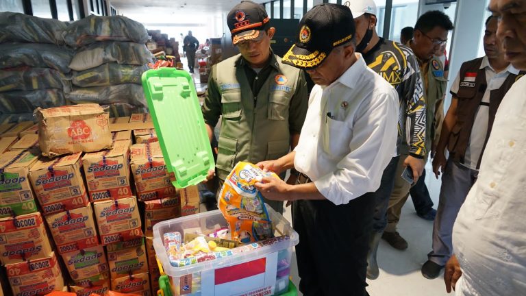 Ke Natuna, Menko PMK Pastikan Upaya Tanggap Bencana Berjalan Baik