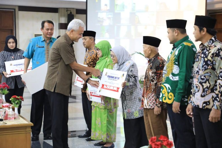 Untuk 2.230 Penerima, Ganjar Kucurkan Rp148 M Dana Hibah