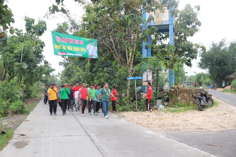 Pembangunan Jalan Terselesaikan, Masyarakat Ngawen Gelar Jalan Sehat