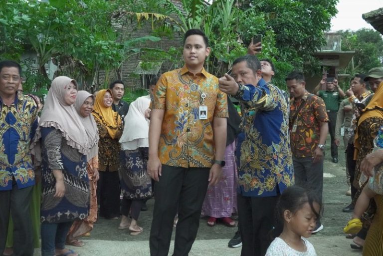 Bupati Resmikan Jalan Hasil Program BKK Dusun di Desa Ngabean