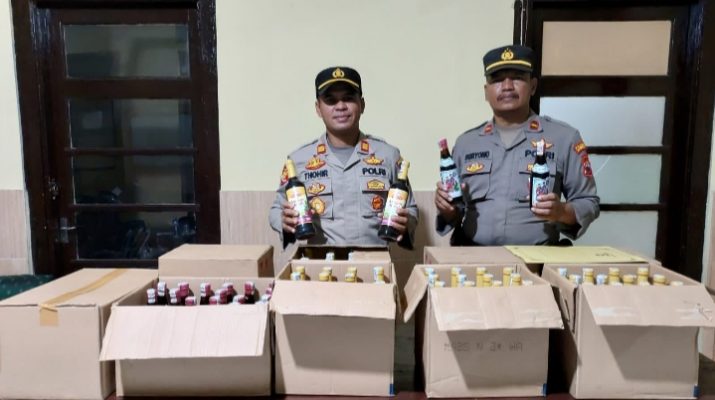 Polsek Muntilan Gagalkan Peredaran Miras dan Sita Barang Bukti