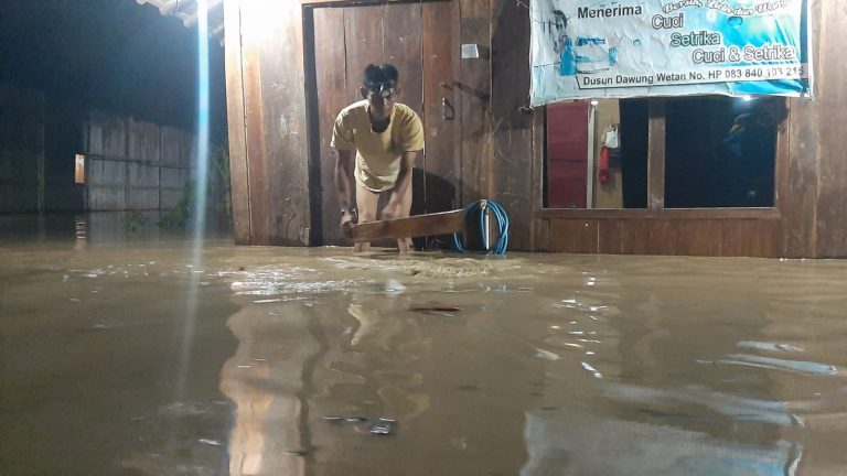 Air Sungai Tuntang Mendadak Meluap, Ratusan Rumah Tergenang Banjir