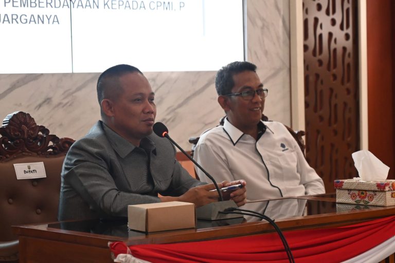 Bupati Komitmen Beri Perlindungan pada 1.767 Warga yang Jadi PMI