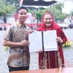 Mbak Ita dan Gibran Tanda Tangani MoU Pariwisata dan Budaya