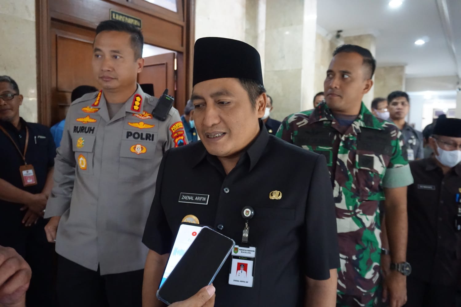 Bupati Imbau Masyarakat Tetap Waspada dan Menjauhi Puncak Merapi