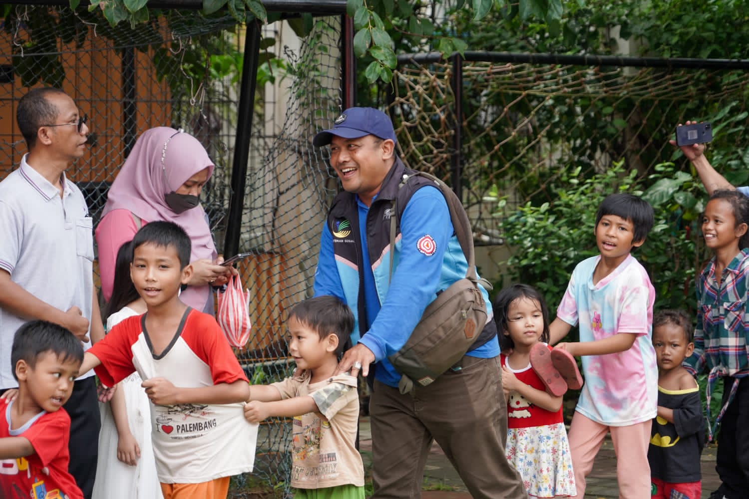 Kemensos Berikan Terapi Psikologis untuk Korban Kebakaran Depo Pertamina