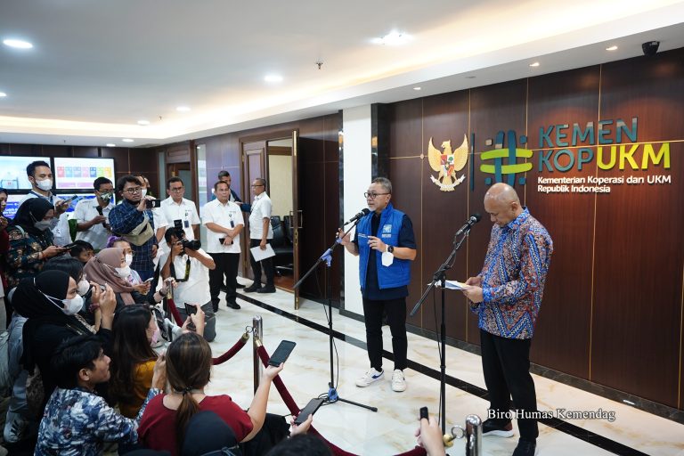 MenKopUKM dan Mendag Sepakat Berantas Impor Pakaian Bekas Ilegal