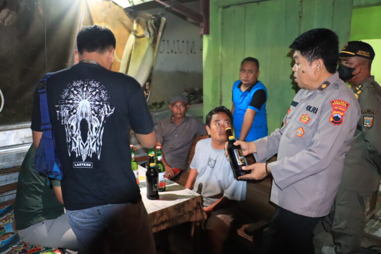 Polres Rembang Gelar Operasi Pekat Peredaran Miras di Tempat Hiburan