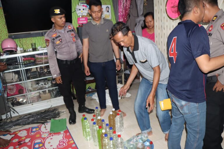 Menjelang Ramadhan, Polres Pekalongan Sita Ribuan Botol Miras