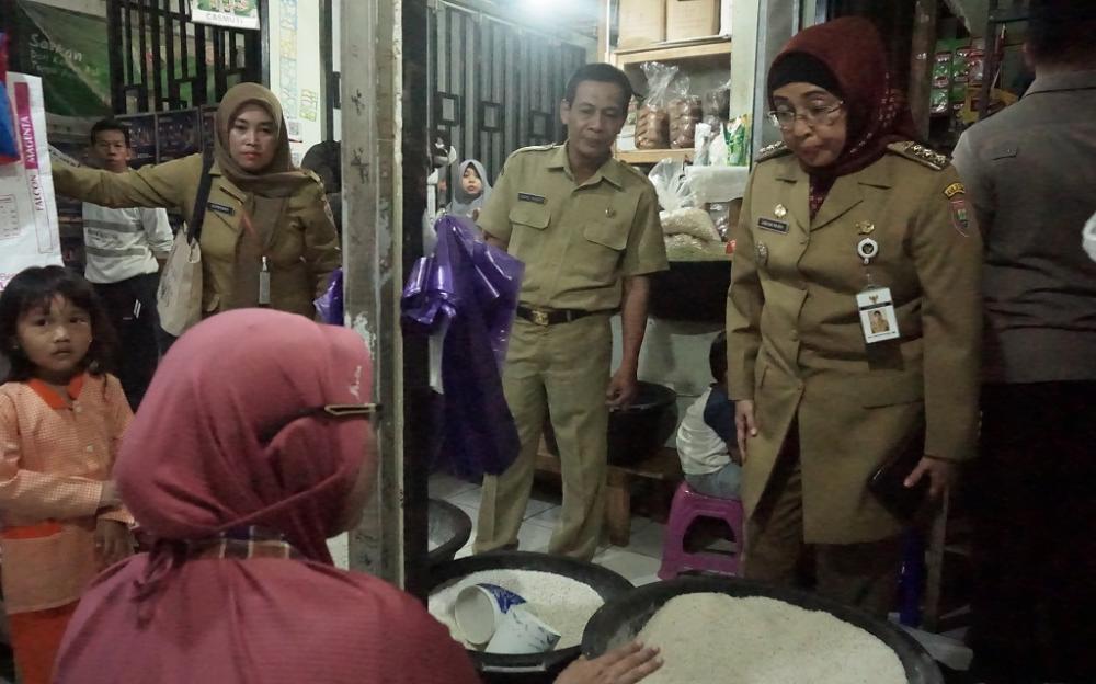 Tiga Hari Jelang Ramadhan, Pj Bupati Sidak ke Pasar Tradisional, Harga Telur dan Beras Naik