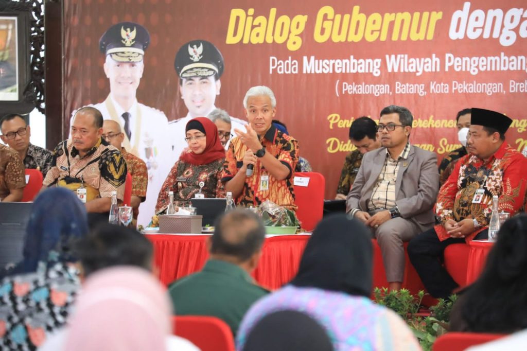 Diwaduli Kades dan Bidan Desa Sidoharjo, Ganjar Gerak Cepat
