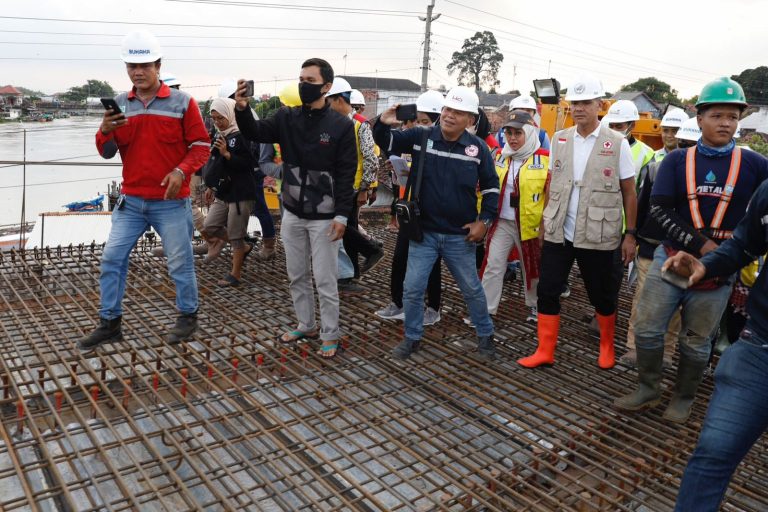 Kemacetan di Jembatan Juwana, Ganjar Minta Pembukaan Dipercepat