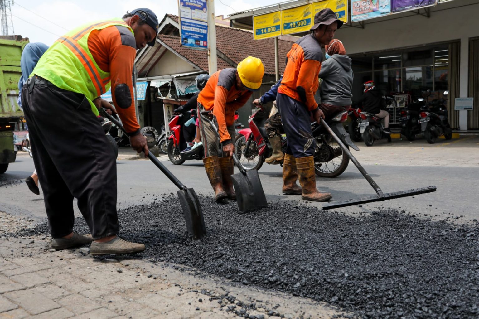 Bupati Semarang Wadul Ganjar, Jalan Rusak Salatiga-Bringin-Grobogan, Langsung Ditangani