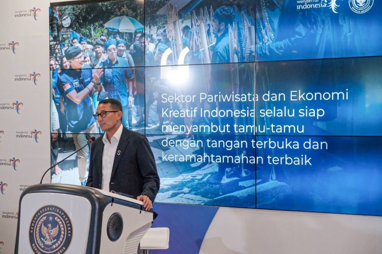 Menparekraf: Wisman yang Berkunjung ke Indonesia Harus Patuhi Peraturan yang Berlaku