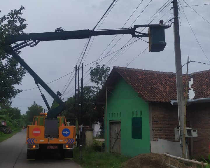 Suku Cadang Banyak Dicuri, Ratusan PJU Padam
