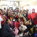 Wakil Ketua Badan Legislasi DPR RI Willy Aditya saat foto bersama dengan Perwakilan PRT, Selasa (21/03)