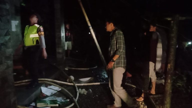 TV Meledak, Rumah Warga Limbangan Hangus Terbakar