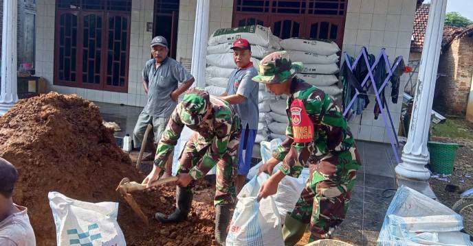 Tergerus Arus Sungai, Tanggul Suwantu Segera Ditangani