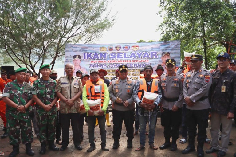 Prihatin Banyak Kecelakaan Air, Polres Kudus Gelar Ikan Selayar