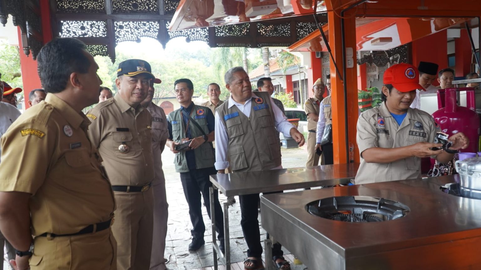 BNPB Beri Bantuan Mobil Dapur Umum dan Pompa Air ke BPBD Jepara