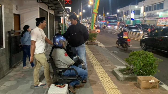 Gasak HP Saat Ditinggal Salat di Masjid UIN, Warga Temanggung Dicokok Polisi