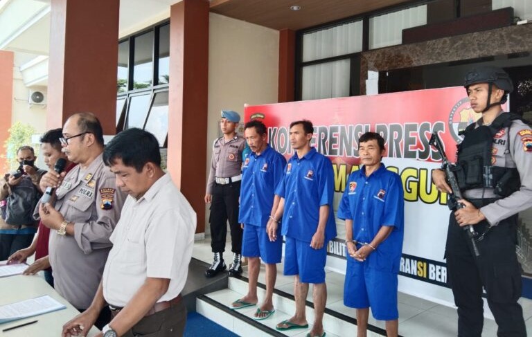 Asyik Judi Ceki, Tiga Warga Kemloko Kranggan Digerebek Polisi