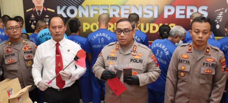 Dari Jumat Curhat, Polres Kudus Amankan 2 Pelaku Pencurian Handphone