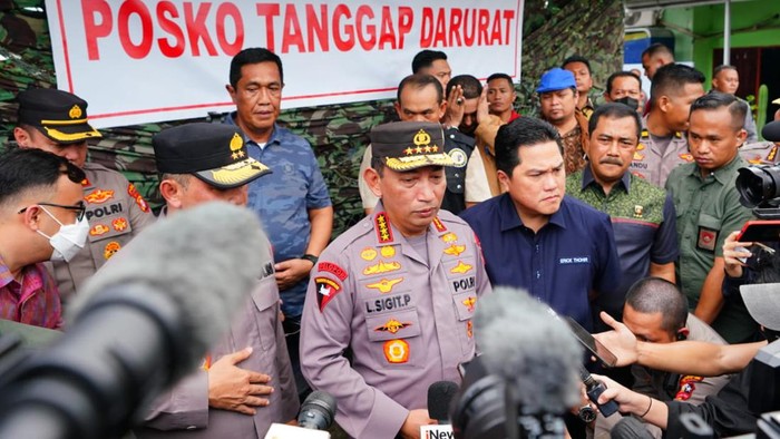 Kapolri Tinjau Lokasi Kebakaran Depo BBM Plumpang
