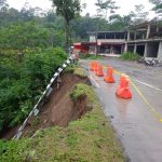 Longsor di Utara Jembatan Grawah, Kecamatan Cepogo.